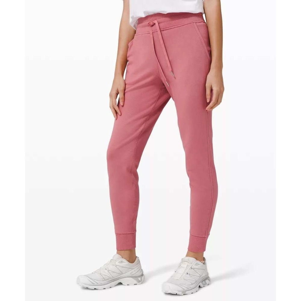 Lululemon Athletica Warm Down HR Jogger SoftTouch Size 8 Pink‎ Sweatpants